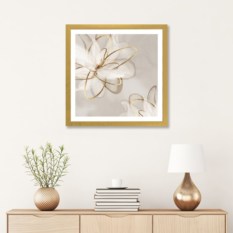 Beauté transparente I - Imprimé, H 24 po x l 24 po, Papier dans un cadre photo, Doré