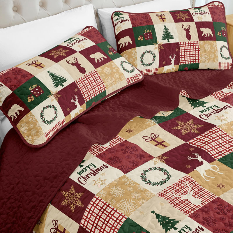 Christmas Patchwork 3-Piece Coverlet Set, Queen