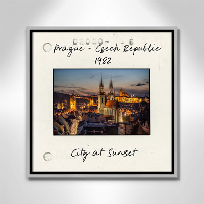 Impression de ville au coucher du soleil, Prague, République tchèque par Danita Delmont