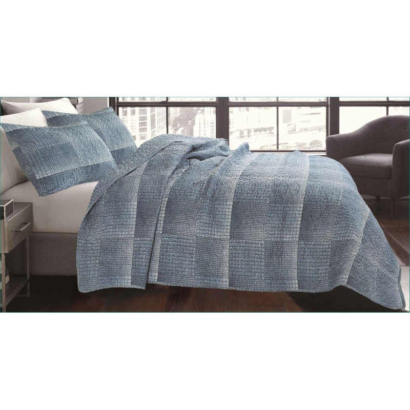 Shibori Traditional Solid Colour Quilt, Twin