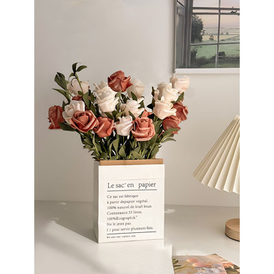 Bouquet de roses dans un vase