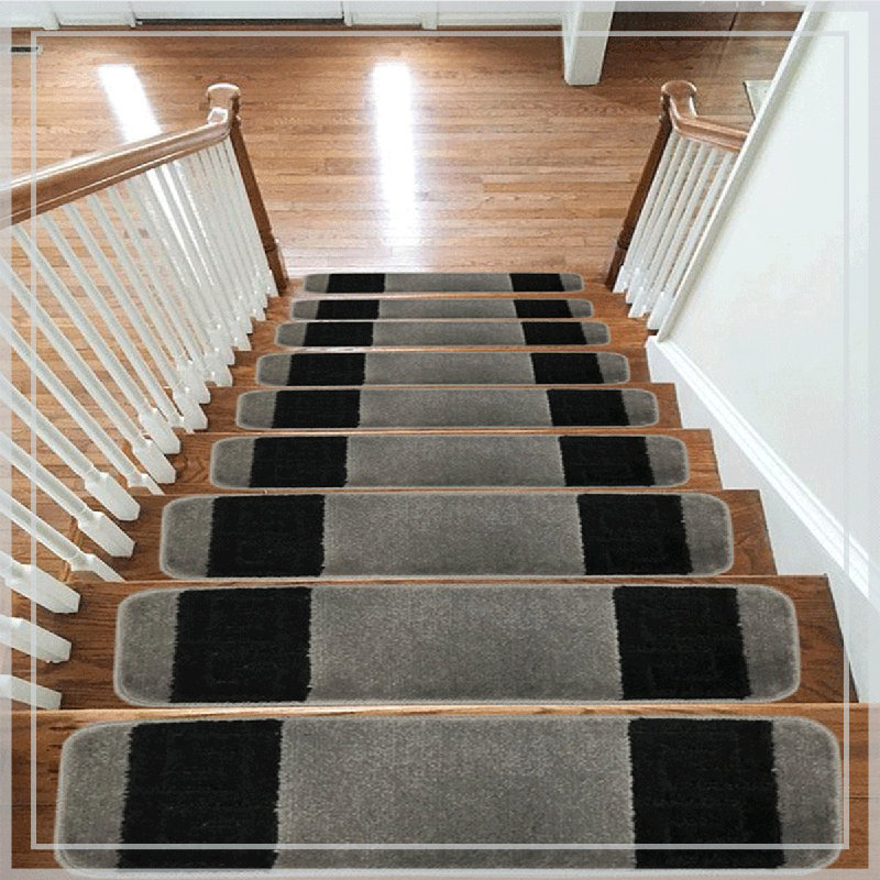 Illugi Non-Slip Stair Tread