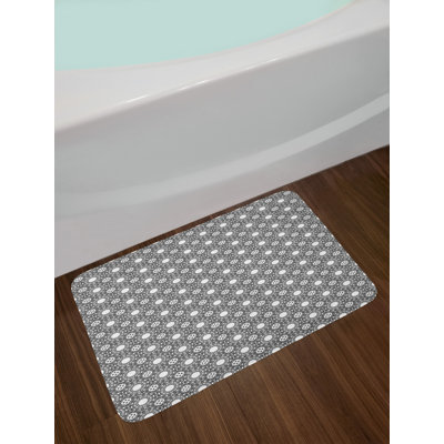 Continuous Intricate Circular Bath Rug