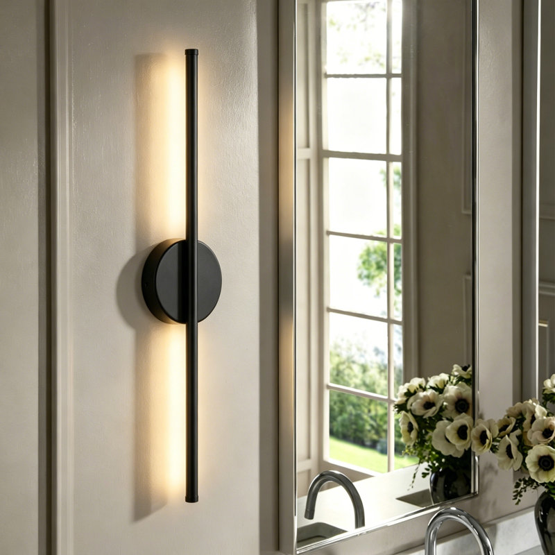 Applique murale semi-encastrée Brynie, Noir mat, H 27,6 po x l 4,3 po x P 1,77 po