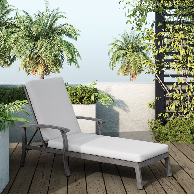 Chaise longue inclinable 62,2 po avec coussins