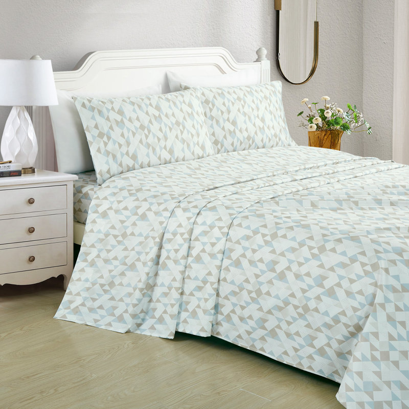 Lodge Geometric Printed Microfiber Sheet Set, King Sheet Set with 2 Pillowcases