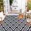 Tapis de paille en plastique à motif géométrique pour l'extérieur-781148344
