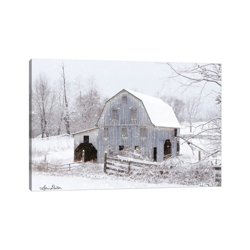 «Blue Tinted Barn» par Lori Deiter - photographie sur toile tendue, H 18 po x l 26 po x P 1,5 po