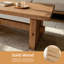 Table basse fabriquée à partir de bois massif sélectionné, conservant le grain du bois et offrant des tons chauds et rustiques.