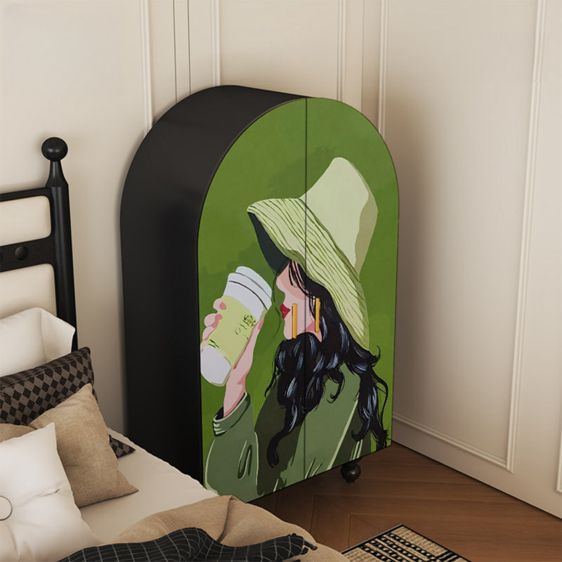 Armoire arquée avec tablettes et portes