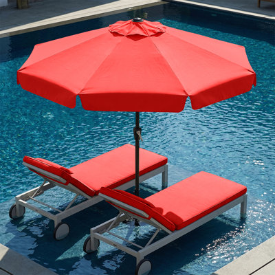 Parasol de marché Holmquist avec cantonnière festonnée, inclinaison et relevage