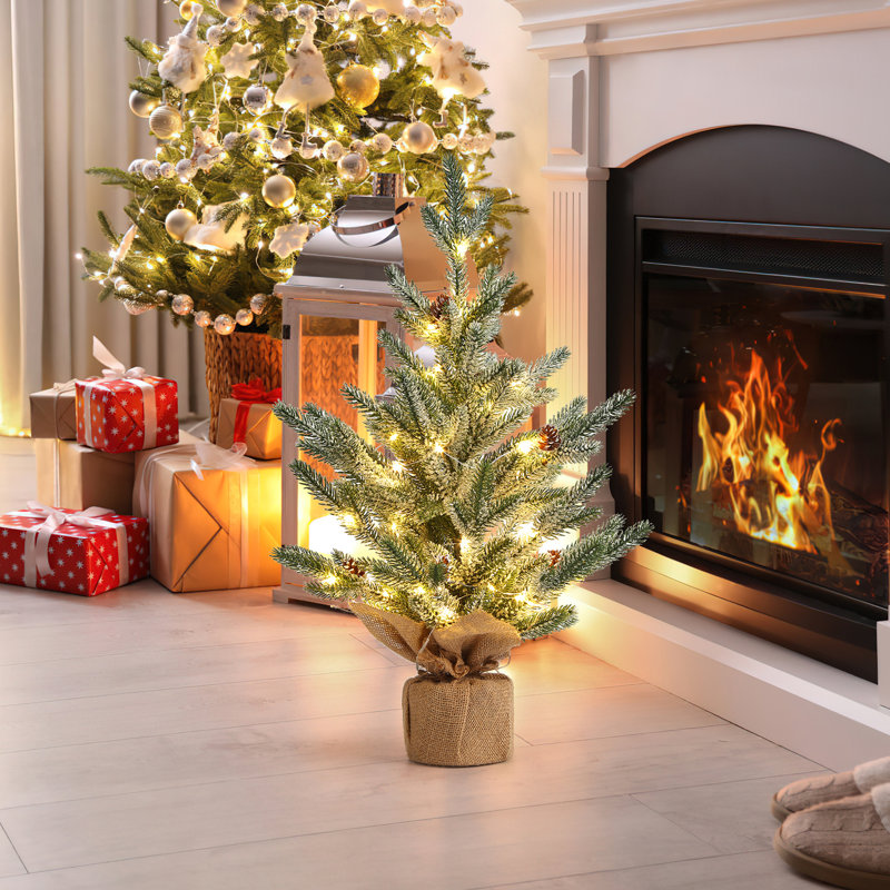 Mini sapin de Noël illuminé 24 pouces avec 50 lumières DEL - Arbre de pin artificiel de table 2 pi pour la maison, le bureau ou le bureau