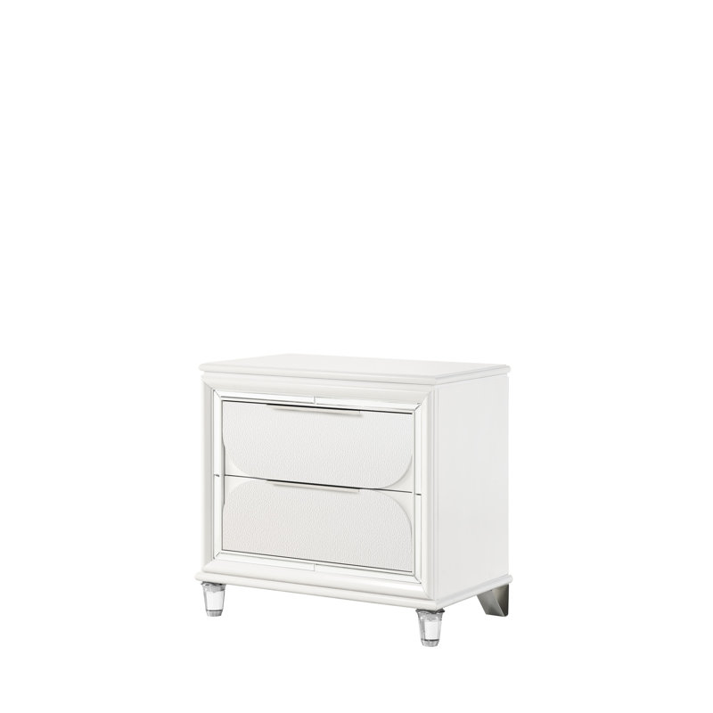 Table de chevet blanche avec beaucoup de rangement et un look moderne