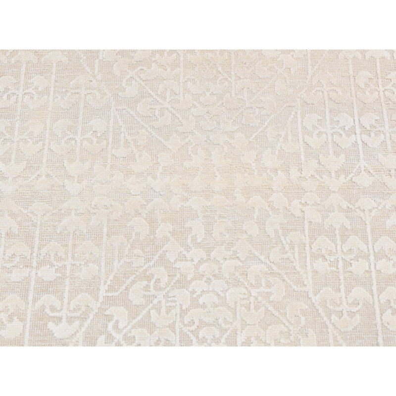 Tapis de couloir en soie noué à la main 2 pi 6 po x 8 pi 3 po F4E8AB91D7AF4DAA9F89E397CC088215