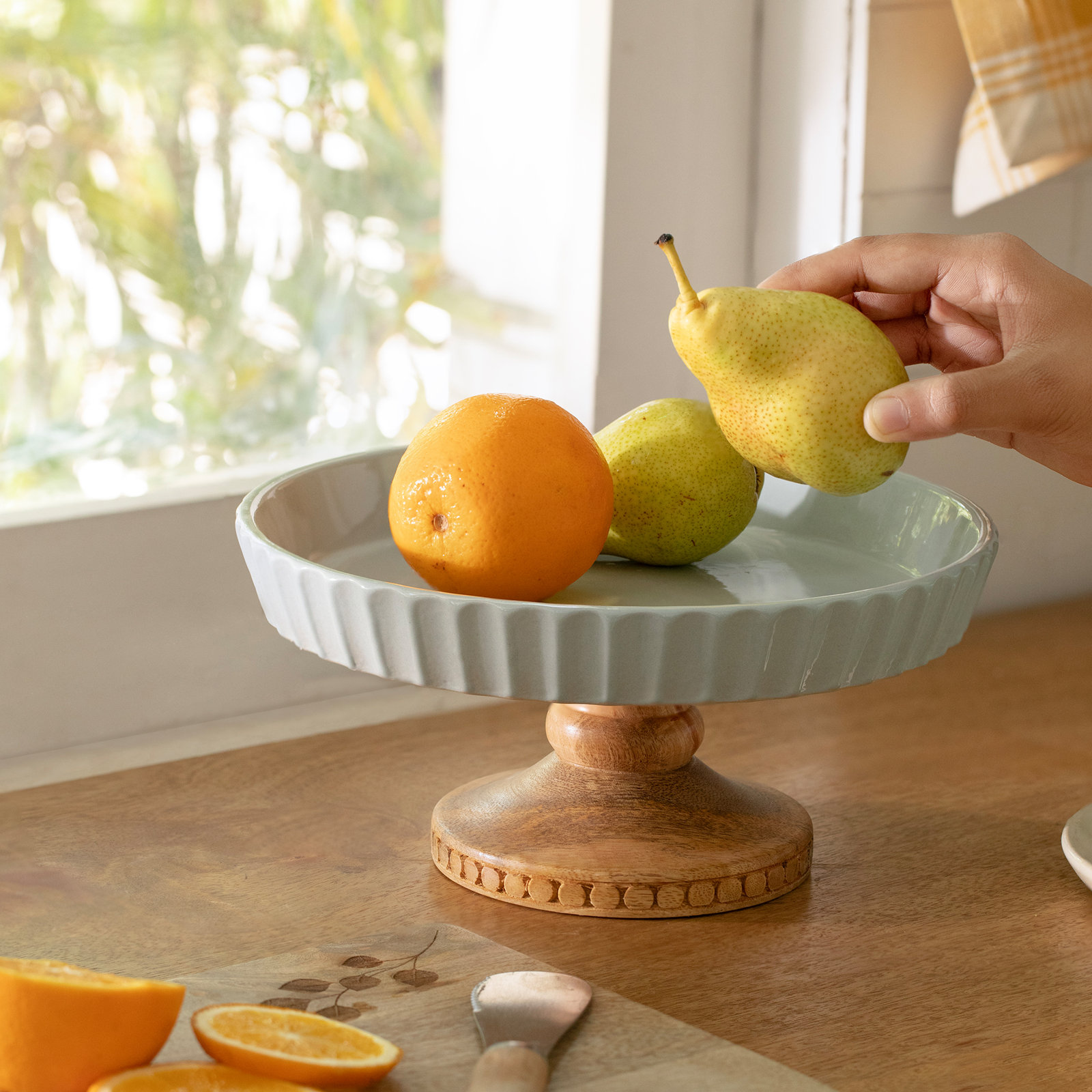 Upper Crust Ceramic Cake Stand With Server
