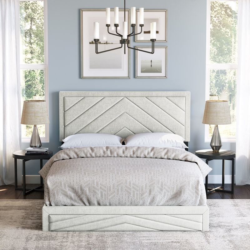 Queen Linen Upholstered Platform Bed with Tufted Headboard