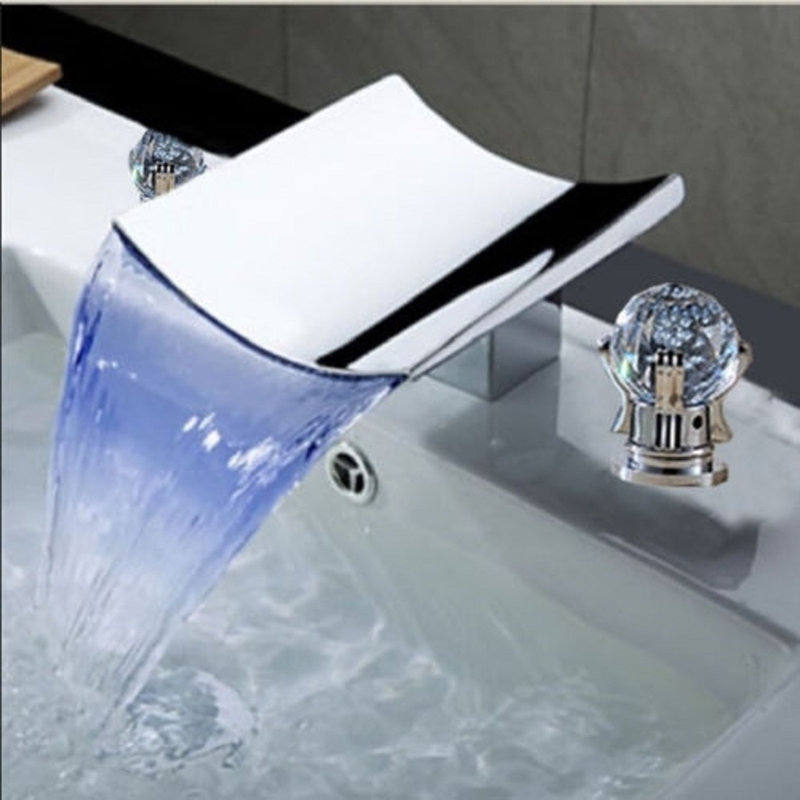 Robinet pour salle de bain à DEL Luxury de luxe par BathSelect - Finition chromée, poignées en cristal, DEL auto-alimentée