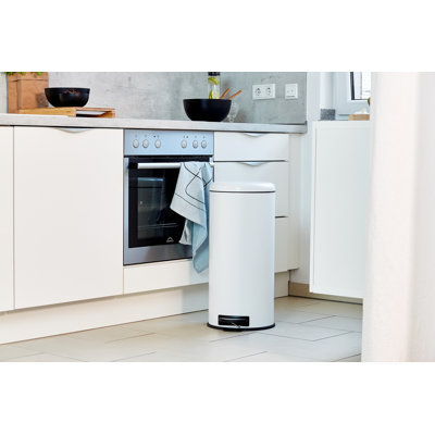 Jameson Steel Step On and Odour Seal Kitchen Rubbish Bin - 7.93 L