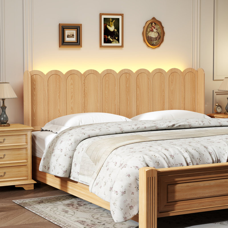 Tête de lit moderne en bois à la mode avec motif festonné, 43.31" H x 79.92" W x 4.64" D, Beige