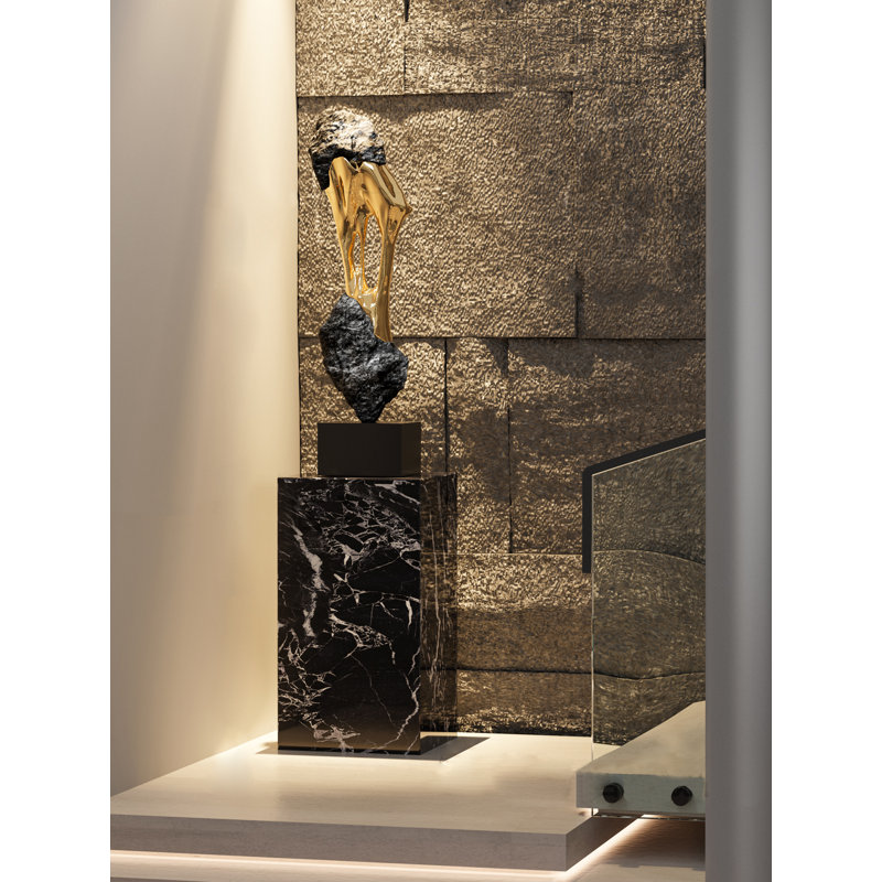 Light Luxury Fibreglass Floor-standing Ornament