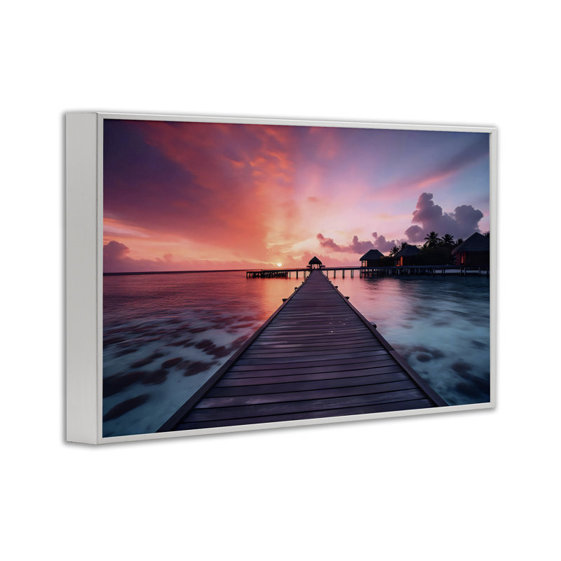 Island Sunset Over Docks, estampe numérique, design par LSR Creative Studio, H 20 po x l 30 po