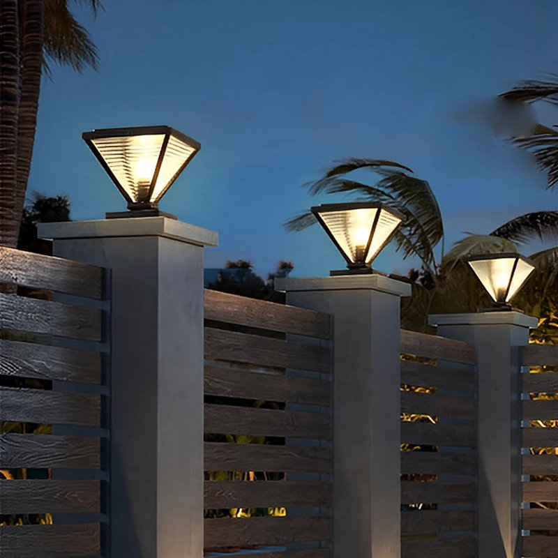 Lampadaire d'extérieur intégré à énergie solaire 10 po H