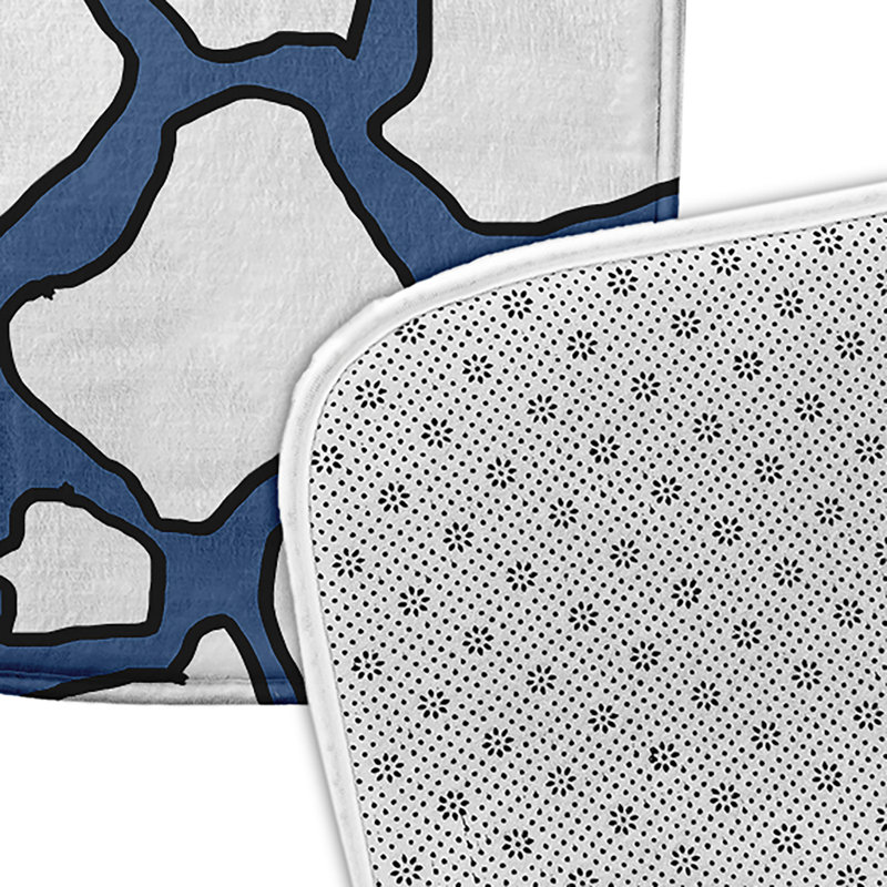 Tapis de bain Petal Lines, L 21 po x L 34 po, Bleu / blanc