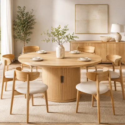 Table de salle à manger ronde de 119 cm (47 pouces), idéale pour 4 à 8 personnes, dotée d'une étagère de rangement à deux niveaux peu encombrante et résistante à la poussière ; table de salle à manger ovale extensible en bois massif avec un piètement de style colonne (finition en bois naturel).
