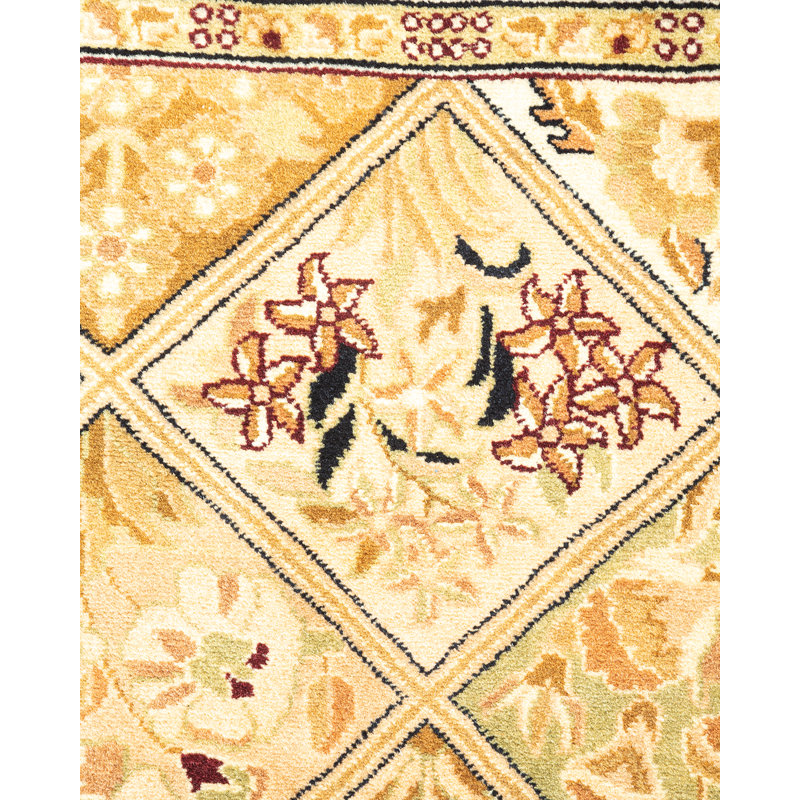 Classic One-of-a-Kind 2'8" x 4'1" Hand Knotted Area Rug