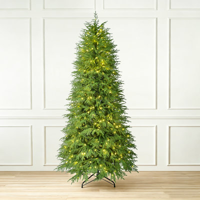 Pre-Lit Noble Fir Christmas Tree