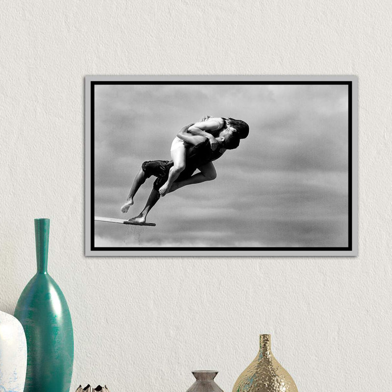 « the point of no retour », impression, H 18 po x l 26 po x P 1,5 po, Toile avec cadre argenté