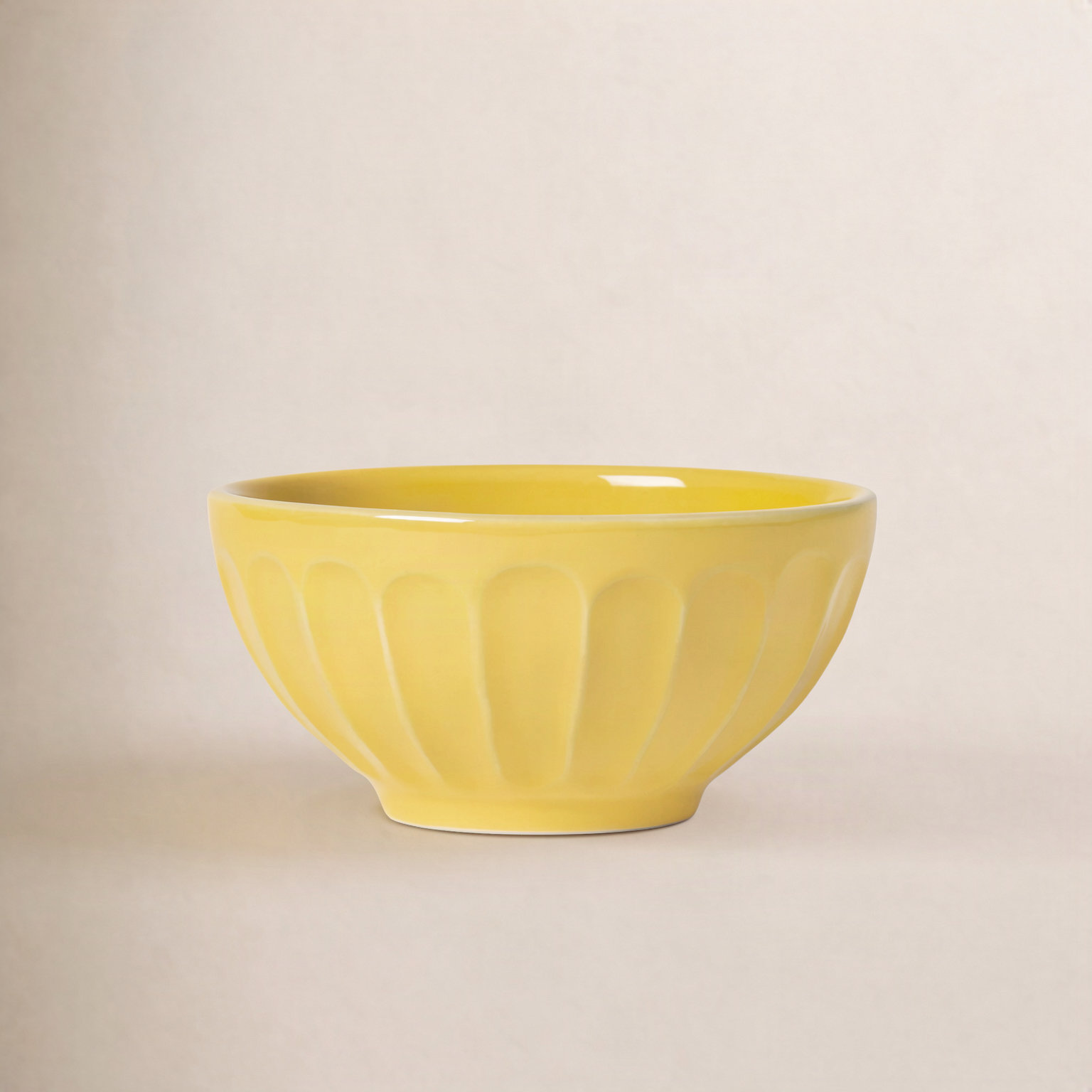 Latte Bowls Stoneware Dessert Bowl, Yellow Chamomile