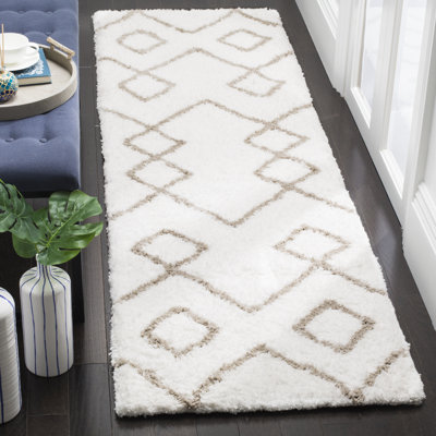 Tapis ivoire / argenté touffeté à la main Aderita