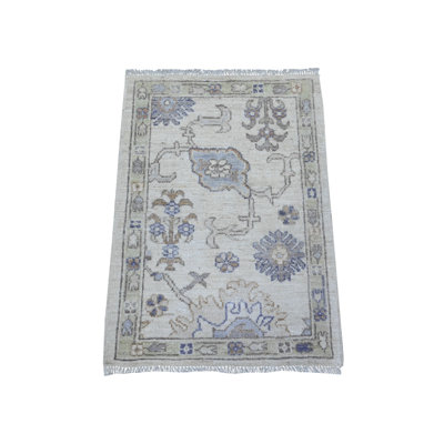 Tapis oriental en laine gris 2 pi 1 po x 2 pi 11 po Angora Oushak