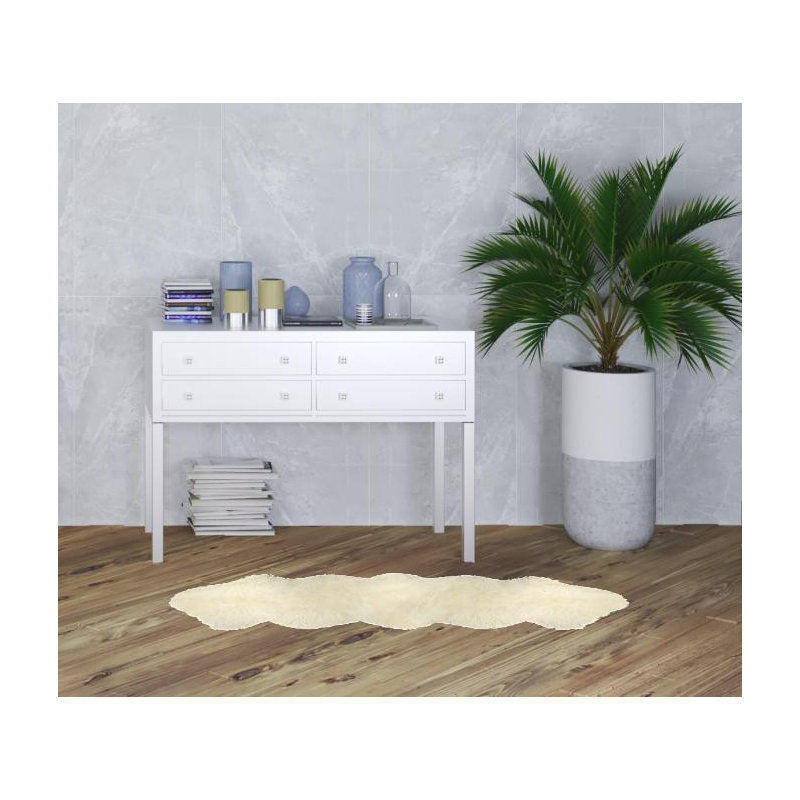 Izola Handmade Sheepskin Area Rug in Ivory, Novelty 1'10" x 5'6"
