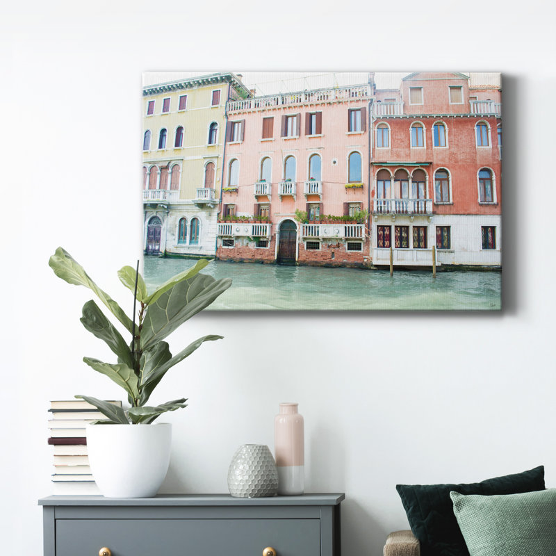Canal Building II - Photographie sur toile tendue, H 36 po x l 24 po x P 1 po