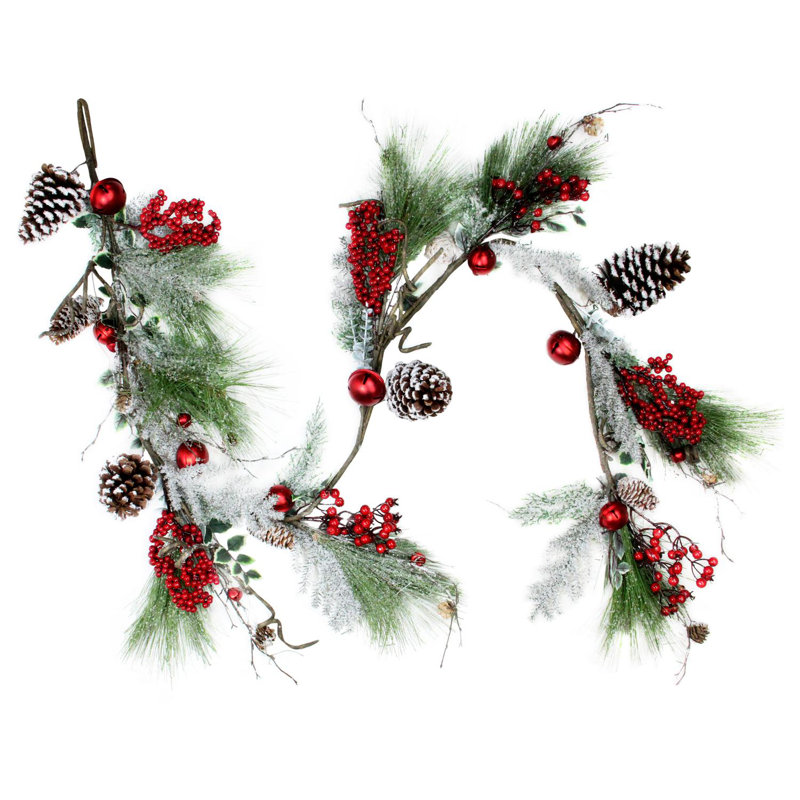 Guirlande de Noël Frosted and Flocked Berries - Non éclairée, 5,75 pi x 7 po