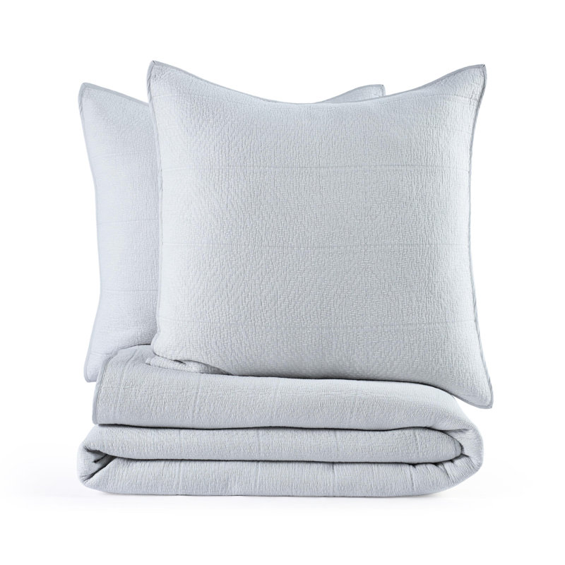 Southern Tide Tideline Coverlet Full/Queen Gray/White Quilt, Queen Quilt