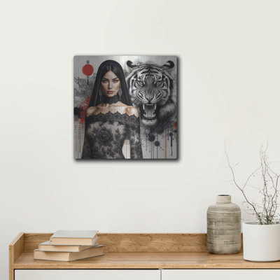 «Tiger Girl 1» par Rey Klimt, art mural en métal, 12 po x 12 po
