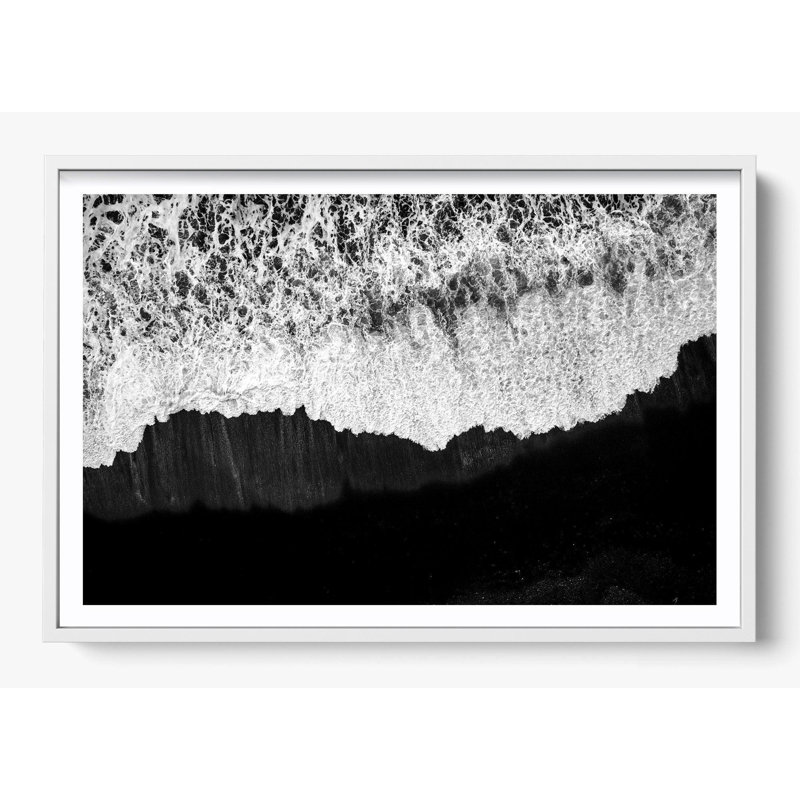 «Black Shores At Dawn», Single Picture Frame with Mat, H 14 po x l 18 po, Blanc