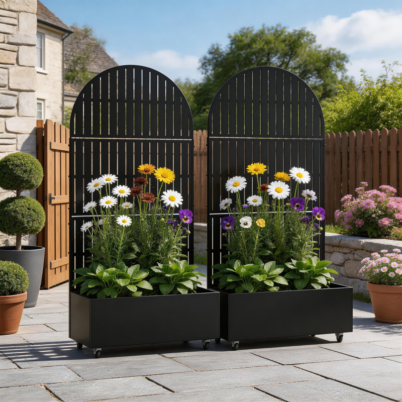 Boîte à fleurs en métal avec treillis et roues Gage, H 70,8 po x l 35,5 po x P 15,7 po
