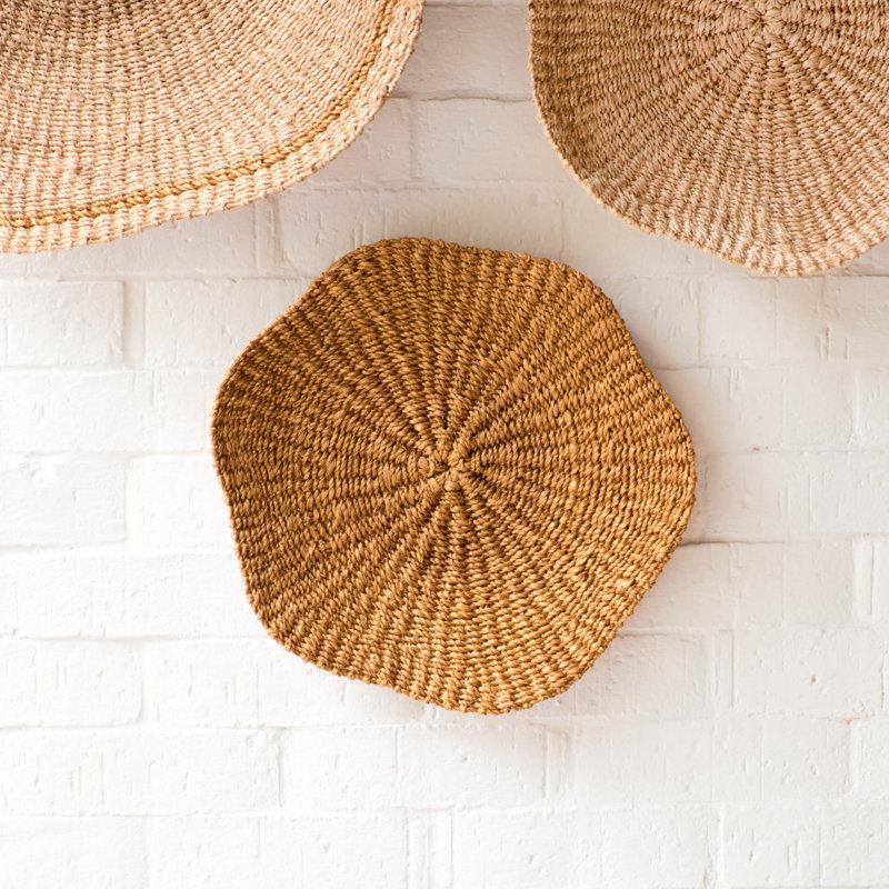 Medium Scallop Wall Basket, 10.7, Brown