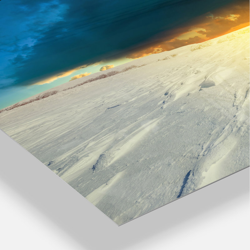 Coucher de soleil sur la prairie enneigée - reproduction de photo sur toile tendue, H 30 po x l 40 po x P 4 po, Métal métal