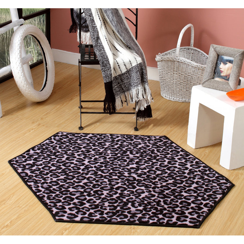 Tapis noir / gris à imprimé animal, Hexagone 8 pi