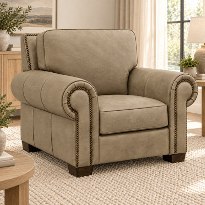 Chaise Nelson