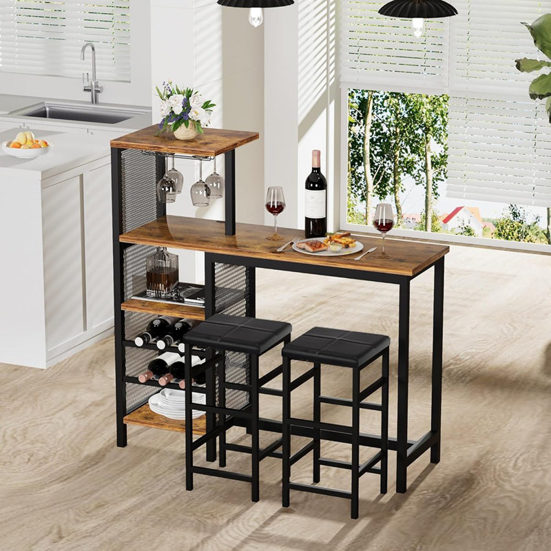 Ensemble de table et chaises de bar 3 pièces pour 2 personnes, avec tablettes de rangement, porte-gobelet, support à vin et tabourets rembourrés en cuir synthétique, brun - ensemble 3 pièces / taille compacte / bois et cuir synthétique / barre moderne