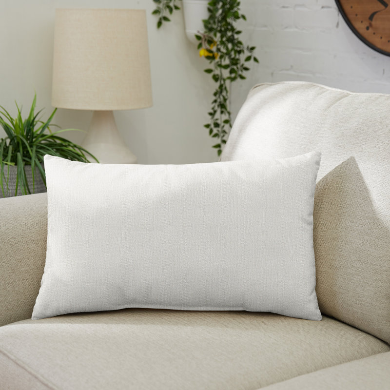 Coussin Andrew, Ivoire, H 12 po x l 18 po