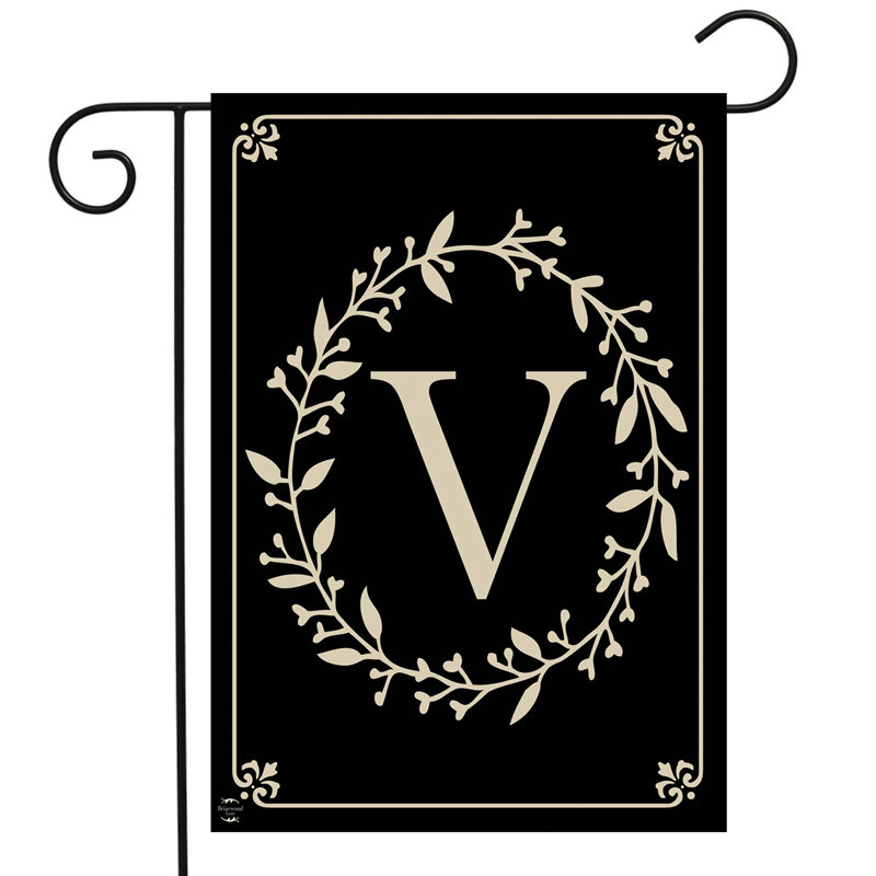 Drapeau de jardin Briarwood Lane, monogramme classique, lettre V