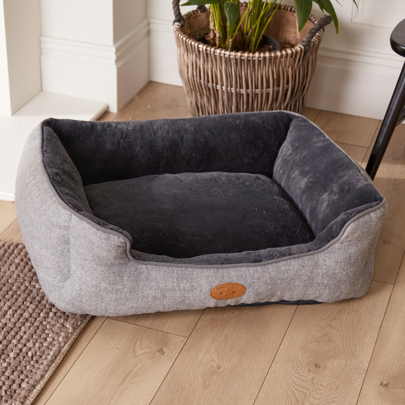 Banbury & Co Herringbone Tweed Pet Bed, 85cm H x 65cm W x 85cm D