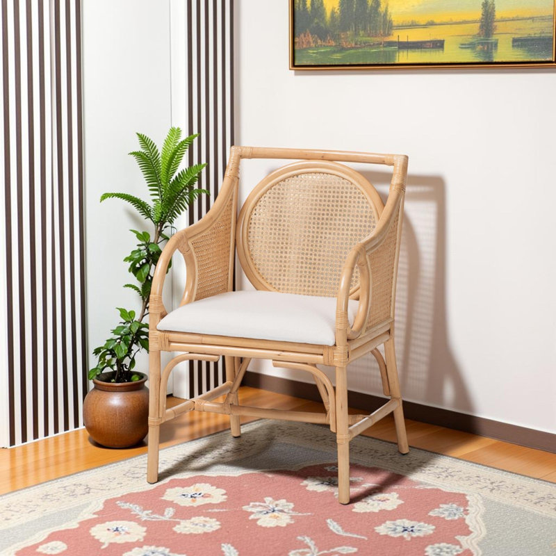 Fauteuil Hotaru en rotin avec coussin d'assise rembourré